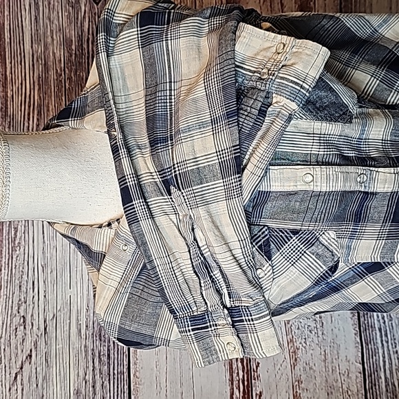 NEW STYLE & CO BLUE PLAID LONG ROLL TAB SLEEVE BUTTON-UP SHIRT - Picture 12 of 16